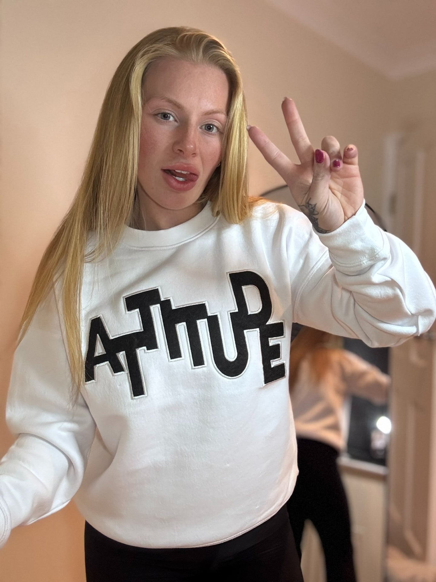 ATTITUDE embroidered oversized jumper